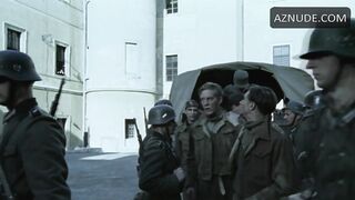 LAURENCE FOX AND TOM HARDY NUDE/SEXY SCREENSHOT 2 IN COLDITZ