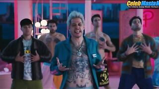 PETE DAVIDSON NUDE/SEXY SCREENSHOT 5 IN SATURDAY NIGHT LIVE