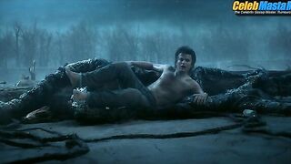 JOE KEERY NUDE/SEXY SCREENSHOT 2 IN STRANGER THINGS