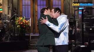 JOHN KRASINSKI AND PETE DAVIDSON NUDE/SEXY SCENE IN SATURDAY NIGHT LIVE