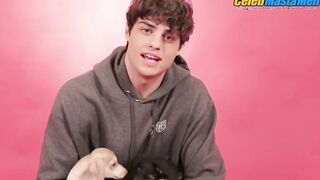 NOAH CENTINEO NUDE/SEXY SCREENSHOT 2