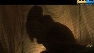 LEONARDO DICAPRIO NUDE/SEXY SCREENSHOT 2 IN THE BEACH