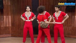 JOE JONAS AND KEVIN JONAS AND NICK JONAS NUDE/SEXY SCREENSHOT 3 IN SATURDAY NIGHT LIVE