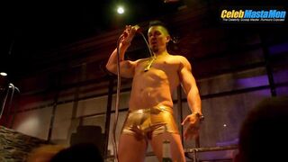 STEVE HOWEY NUDE/SEXY SCENE IN SHAMELESS