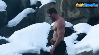 CHRIS HEMSWORTH NUDE/SEXY SCENE IN LIMITLESS