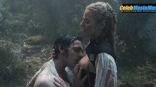 JACOB ELORDI NUDE/SEXY SCENE IN "WUTHERING HEIGHTS"