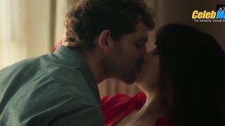 LAURIE DAVIDSON NUDE/SEXY SCENE IN THE GIRLFRIEND