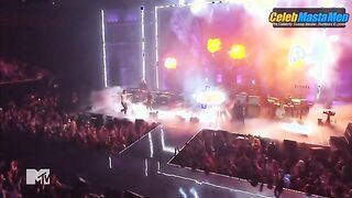 YUNGBLUD NUDE/SEXY SCREENSHOT 5 IN MTV VIDEO MUSIC AWARDS