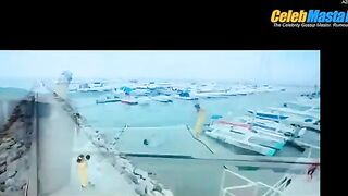 EMRAAN HASHMI NUDE/SEXY SCREENSHOT 7 IN DIL TOH BACCHA HAI JI