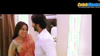 SHAHID KAPOOR NUDE/SEXY SCREENSHOT 6 IN R... RAJKUMAR