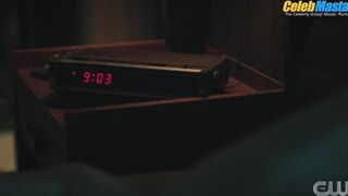 K.J. APA NUDE/SEXY SCENE IN RIVERDALE