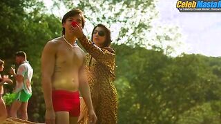 ALEX DIAZ NUDE/SEXY SCENE IN GLITTER & DOOM