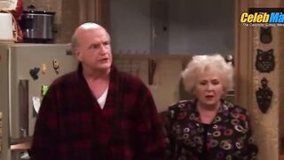 BRAD GARRETT NUDE/SEXY SCREENSHOT 4 IN EVERYBODY LOVES RAYMOND