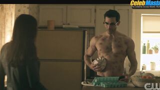 TYLER HOECHLIN NUDE/SEXY SCENE IN SUPERMAN & LOIS